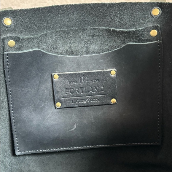 Portland Leather classic black oiled leather oversized tote bag largest - Picture 7 of 8